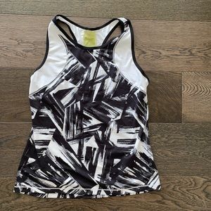HYBA/Reitmans | EUC Black and White workout tank